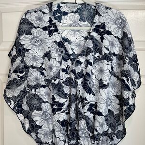Allison Joy Womens Navy Blue/White Floral Blouse Size Small NWOT